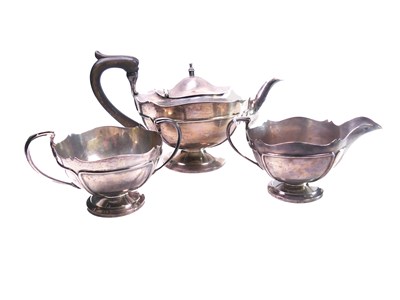 Lot 479 - Tea Service in Sterling Silver.