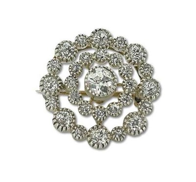 Lot 386 - Diamond Set Brooch.