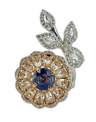 Lot 395 - A Decoratively Designed Dress Ring.