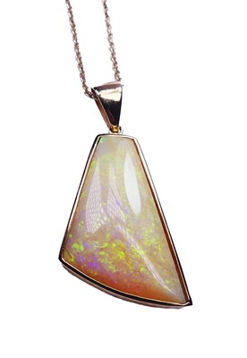 Lot 320 - Free Form Opal Necklet.