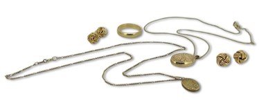 Lot 372 - A Collection of Yellow Gold Jewellery.