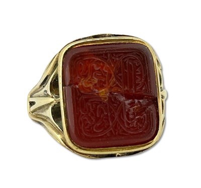 Lot 255 - Carnelian Signet Style Ring.