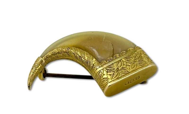 Lot 287 - Indian Claw Brooch.