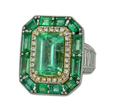 Lot 333 - A Colombian Emerald Statement Ring.