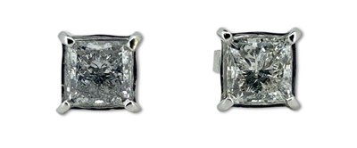 Lot 352 - Fabulous Stud Earrings.