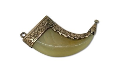 Lot 289 - A Big Cat Claw.