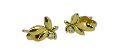 Lot 269 - A Fine Gold Pendant and Stud Earrings.