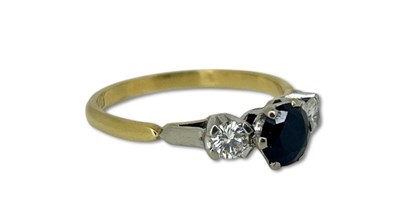 Lot 261 - Petite Three Stone Ring.