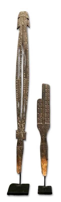 Lot 101 - Two Papua New Guinea Collingwood Bay Lime Spatulas.