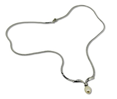 Lot 404 - White Gold Pendant and Chain.