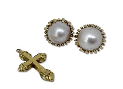 Lot 390 - Yellow Gold Cross and Mabe Studs.
