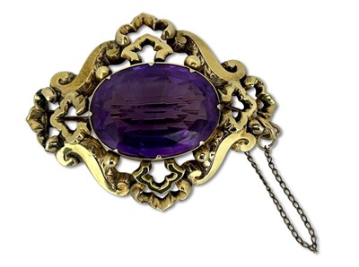 Lot 350 - A Large Amethyst Brooch.