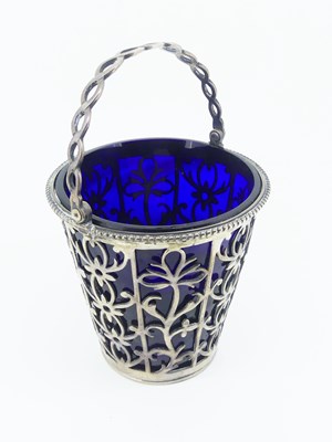 Lot 571 - A Small Georgian Glass Beaker and Basket.