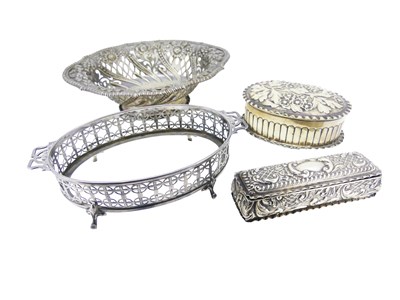 Lot 490 - Assorted Sterling Silver Items.
