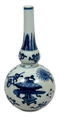 Lot 209 - Chinese Blue and White Porcelain Vases, 2pcs.