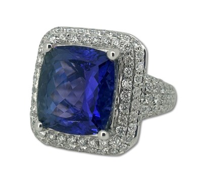 Lot 354 - Tremendous 12.0CT Tanzanite Cluster Ring.