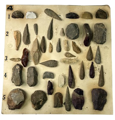 Lot 28 - South Aust Pirri points and stone tools.