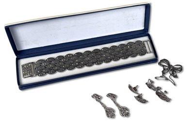 Lot 245 - Vintage Art Deco Marcasite Costume Jewellery.