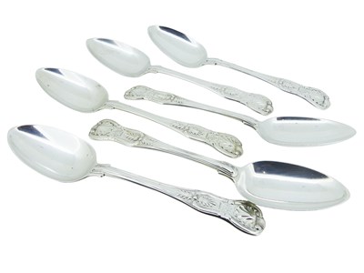 Lot 513 - 6 Large Victorian Table Spoons
