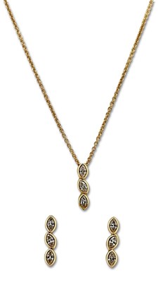 Lot 371 - Kailis Diamond Pendant & Chain with Earrings.