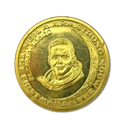 Lot 342 - Neil Armstrong Commemorative Gold Medallion.
