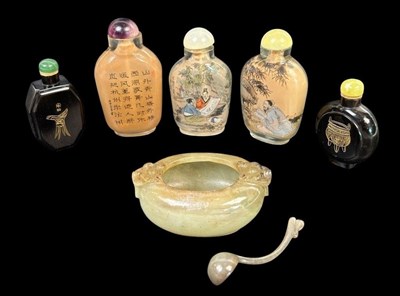 Lot 294 - Collection of Oriental Snuff Bottles, Jade Carving, 6 pcs.