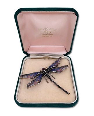Lot 301 - Dragonfly Brooch.