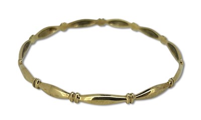 Lot 317 - Simple Bangle.