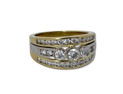 Lot 403 - Diamond Ring.