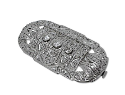 Lot 333 - Diamond Brooch.