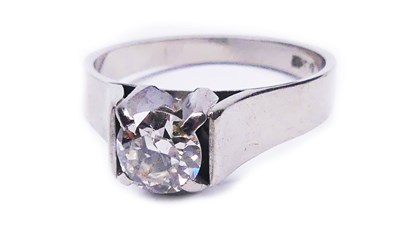 Lot 106 - Solitaire Diamond Ring.
