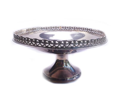 Lot 259 - Golfing Trophy.