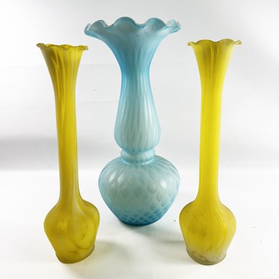 Lot 178 - 3 x Glass.
